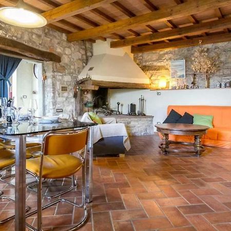Casa Mazzocchi Vista Su Poppi Exterior foto
