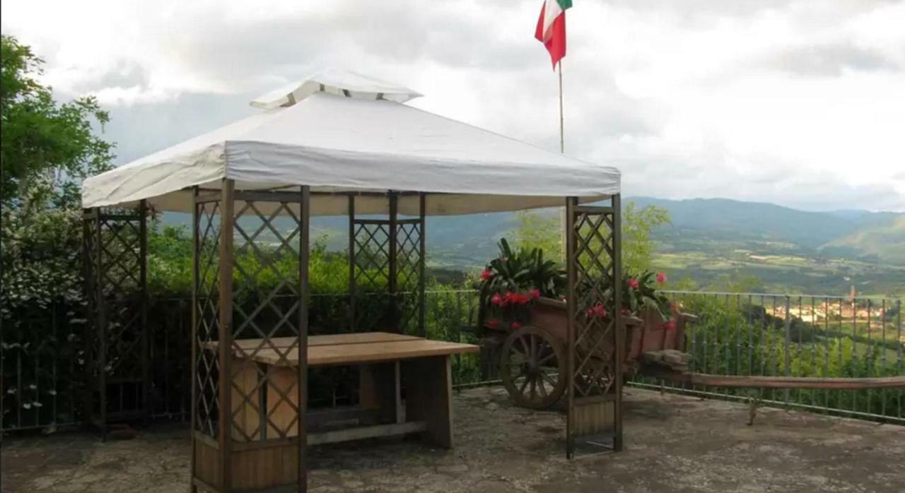 Casa Mazzocchi Vista Su Poppi Exterior foto